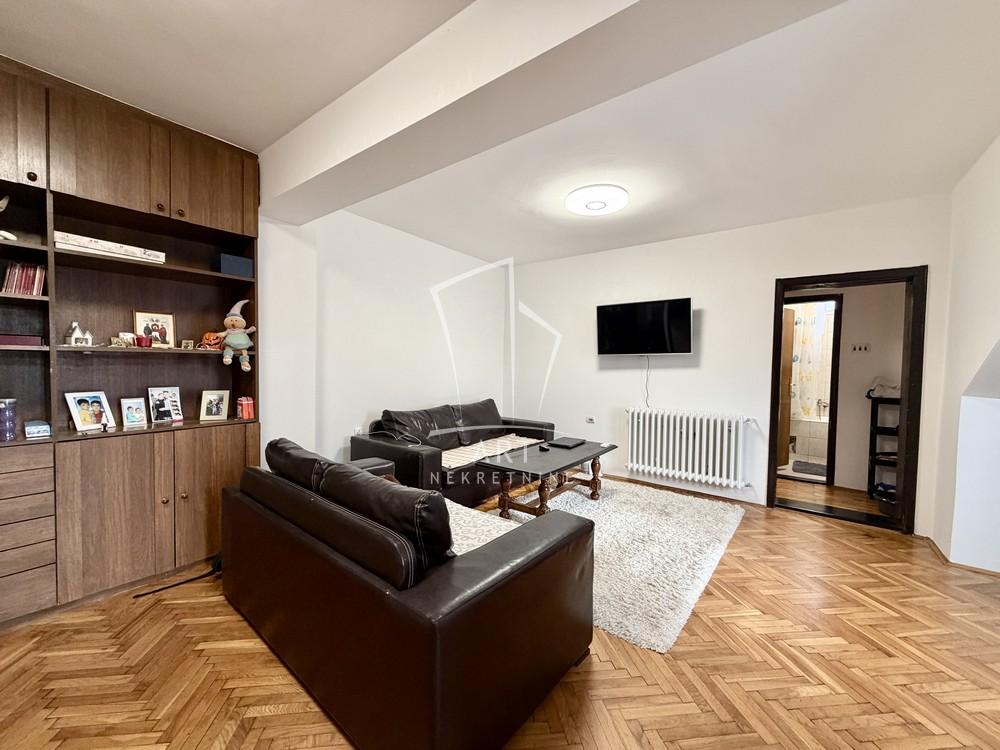 Stan na prodaju u Beogradu, Miljakovac, trosoban, 52m2, cena 169000 evra