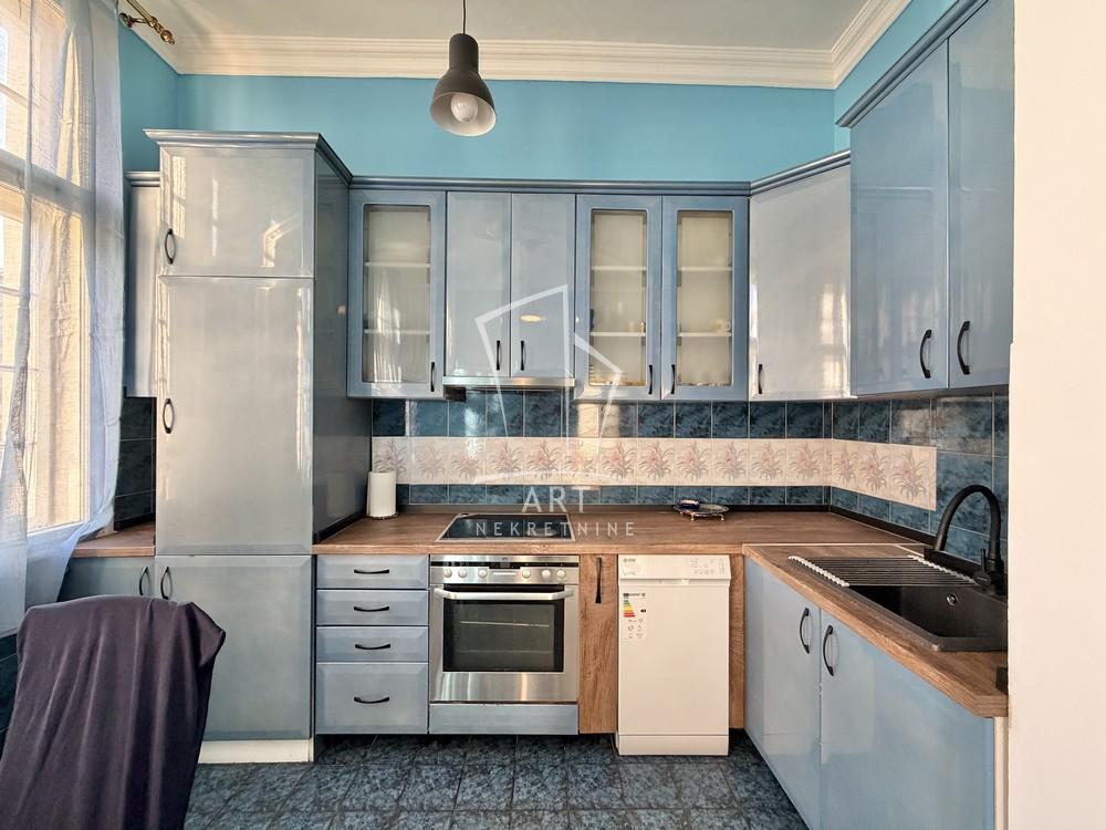 Stan na prodaju u Beogradu, Vračar, cetvorosoban, 111m2, cena 495000 evra