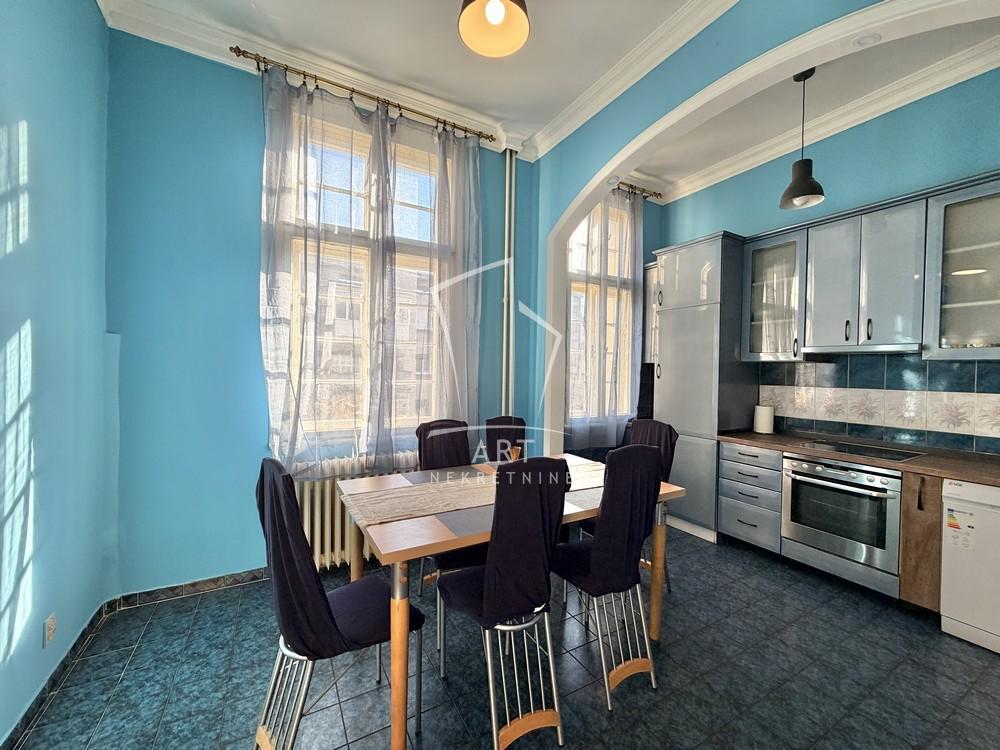 Stan na prodaju u Beogradu, Vračar, cetvorosoban, 111m2, cena 495000 evra