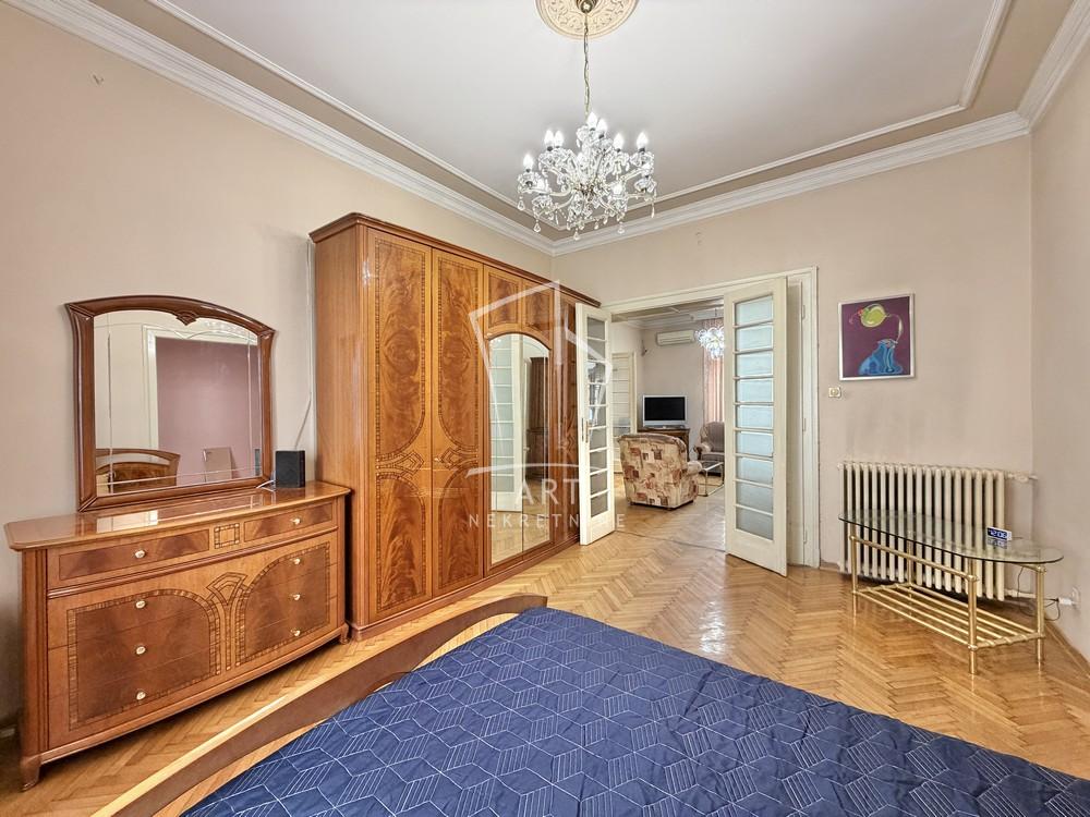 Stan na prodaju u Beogradu, Vračar, cetvorosoban, 111m2, cena 495000 evra