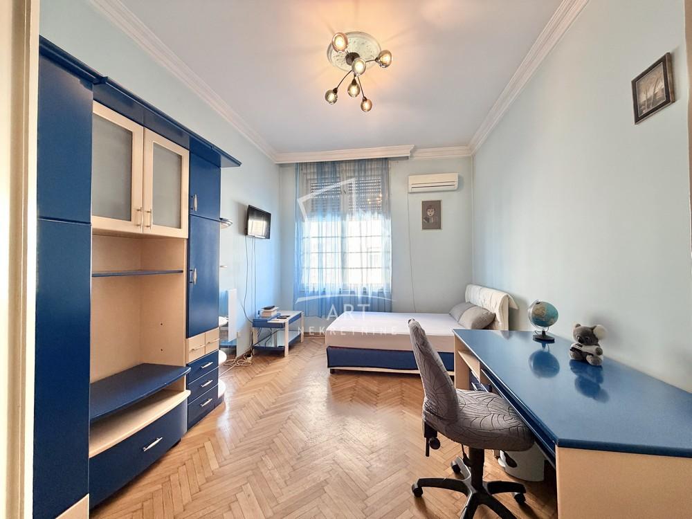 Stan na prodaju u Beogradu, Vračar, cetvorosoban, 111m2, cena 495000 evra