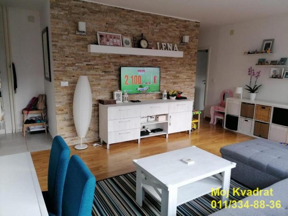 Stan na prodaju u Beogradu, Novi Beograd blok 33 (Genex kula), dvosoban, 60m2, cena 250000 evra