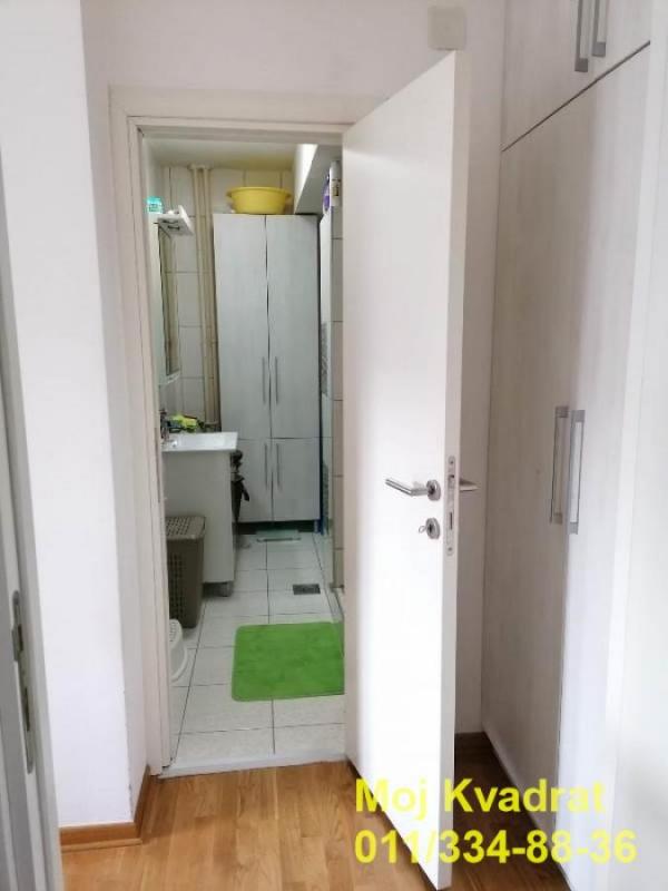 Stan na prodaju u Beogradu, Novi Beograd blok 33 (Genex kula), dvosoban, 60m2, cena 250000 evra