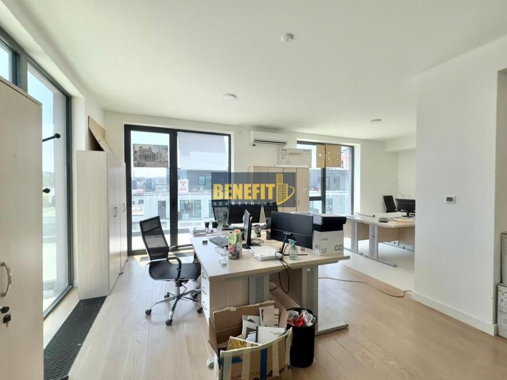 Stan na prodaju u Beogradu, Beograd na vodi, cetvorosoban, 175m2, cena 683000 evra