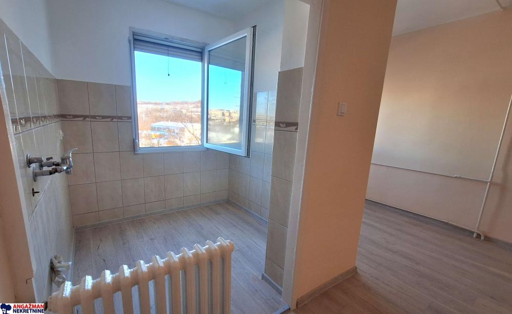 Stan na prodaju u Beogradu, Kumodraž, dvoiposoban, 59m2, cena 165000 evra