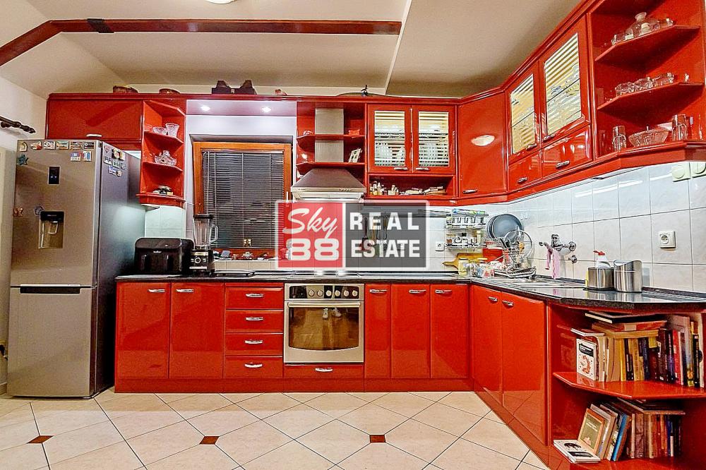 Stan na prodaju u Beogradu, Stari grad, cetvorosoban, 104m2, cena 450000 evra