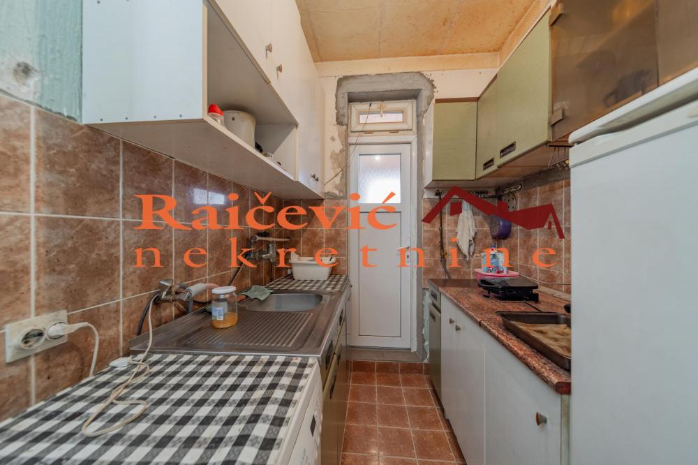 Stan na prodaju u Beogradu, Petlovo brdo, 91m2, cena 123000 evra