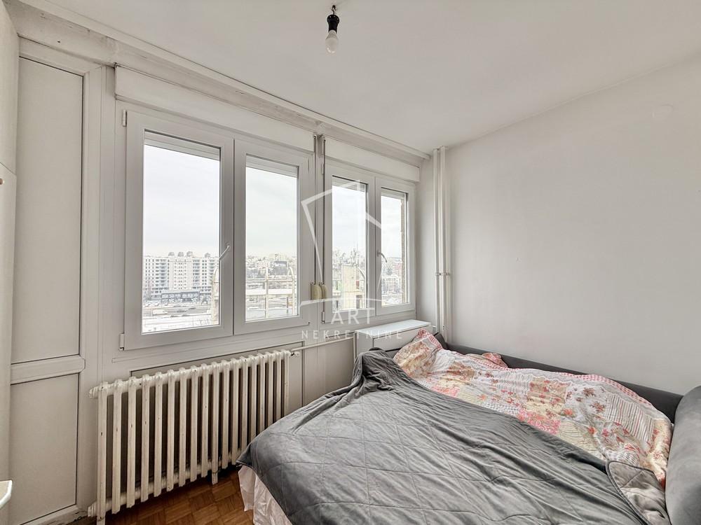 Stan na prodaju u Beogradu, Autokomanda, trosoban, 70m2, cena 215000 evra