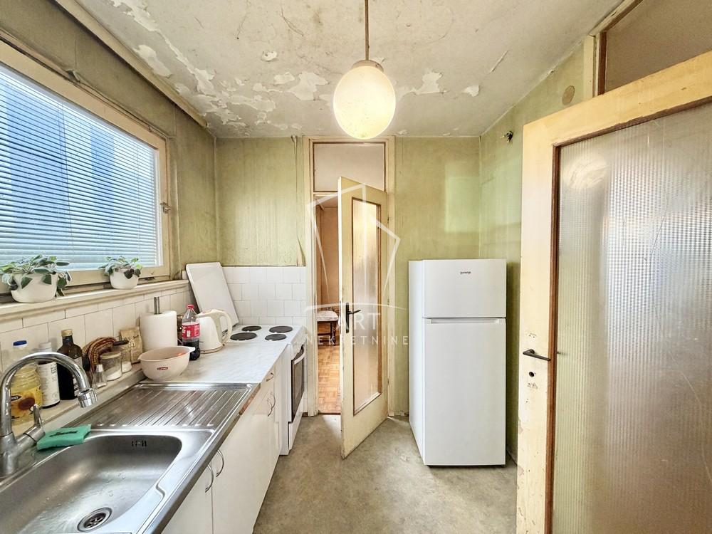 Stan na prodaju u Beogradu, Novi Beograd blok 62, cetvorosoban, 111m2, cena 270000 evra