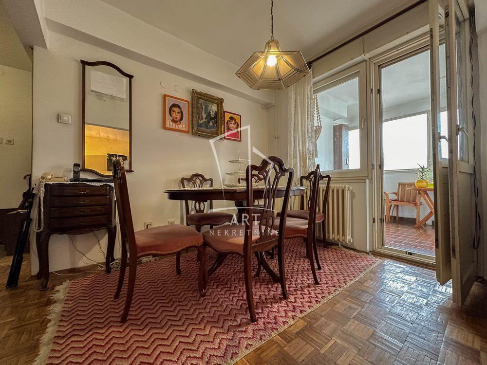 Stan na prodaju u Beogradu, Žarkovo, troiposoban, 90m2, cena 295000 evra