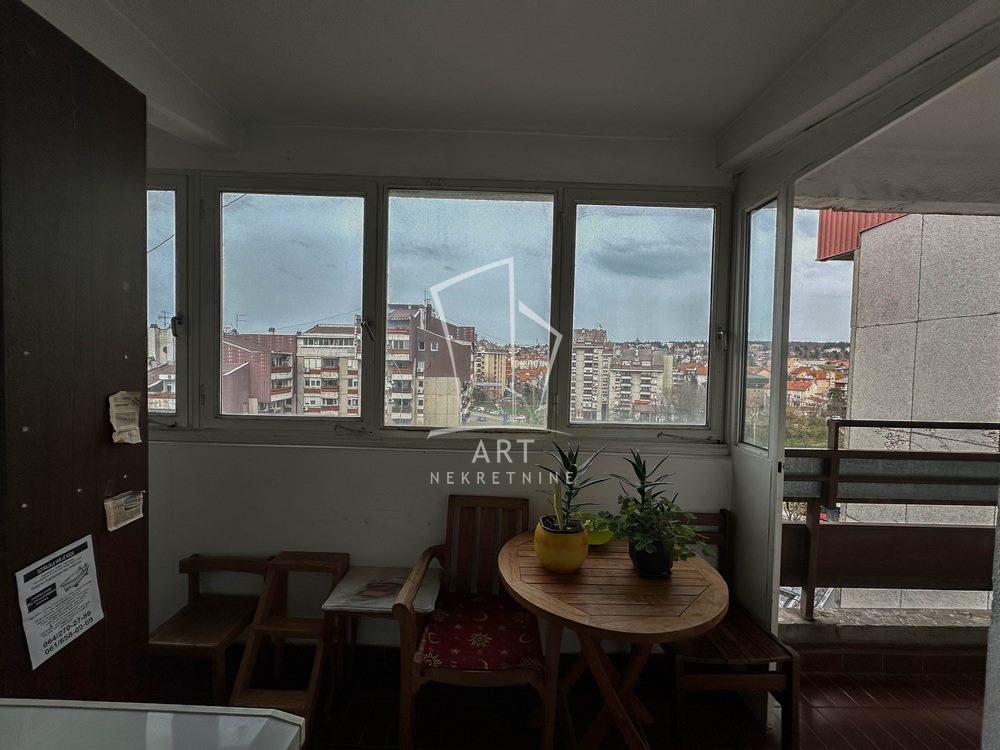 Stan na prodaju u Beogradu, Žarkovo, troiposoban, 90m2, cena 295000 evra