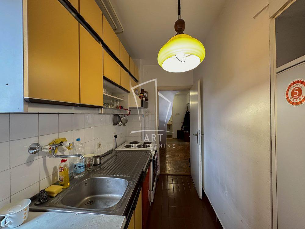 Stan na prodaju u Beogradu, Žarkovo, troiposoban, 90m2, cena 295000 evra