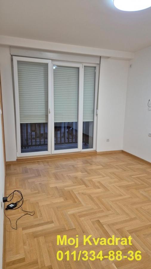 Stan na prodaju u Beogradu, Banovo brdo, cetvorosoban, 120m2, cena 370000 evra