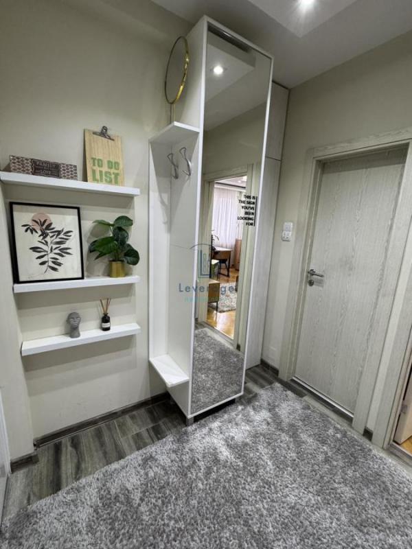 Stan na prodaju u Beogradu, Učiteljsko naselje, dvosoban, 53m2, cena 205000 evra