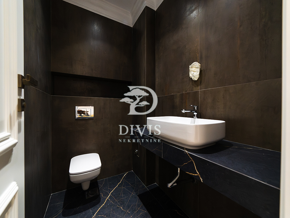 Stan na prodaju u Beogradu, Vračar (Hram), cetvorosoban, 228m2, cena 1254000 evra