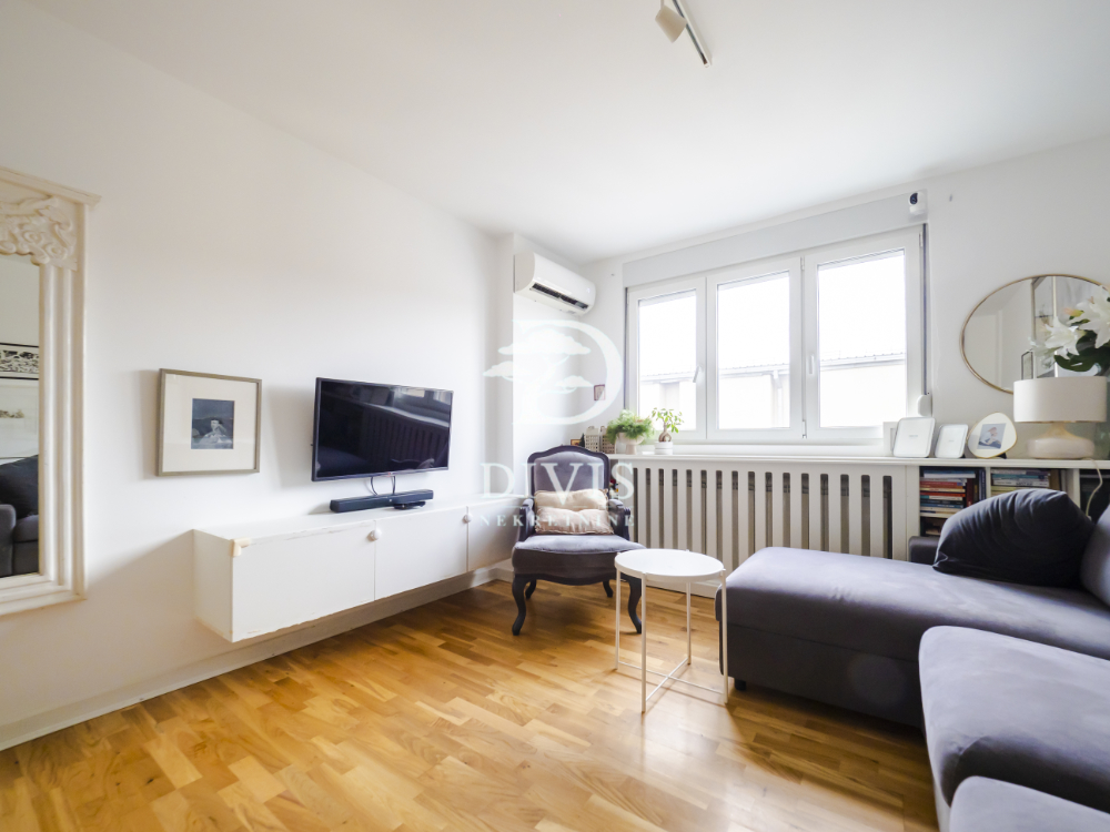 Stan na prodaju u Beogradu, Beograd (centar), dvosoban, 56m2, cena 300000 evra