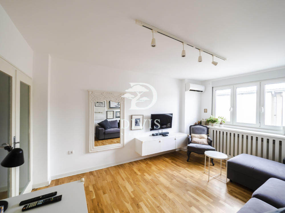 Stan na prodaju u Beogradu, Beograd (centar), dvosoban, 56m2, cena 300000 evra