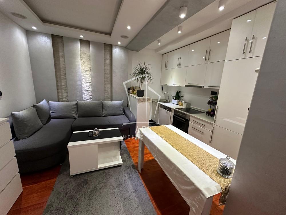 Stan na prodaju u Beogradu, Pašino brdo, jednoiposoban, 38m2, cena 183000 evra