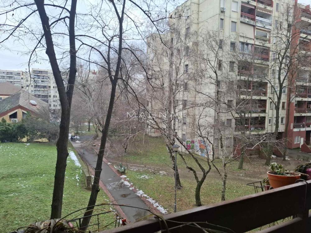 Stan na prodaju u Beogradu, Novi Beograd, dvosoban, 62m2, cena 203000 evra