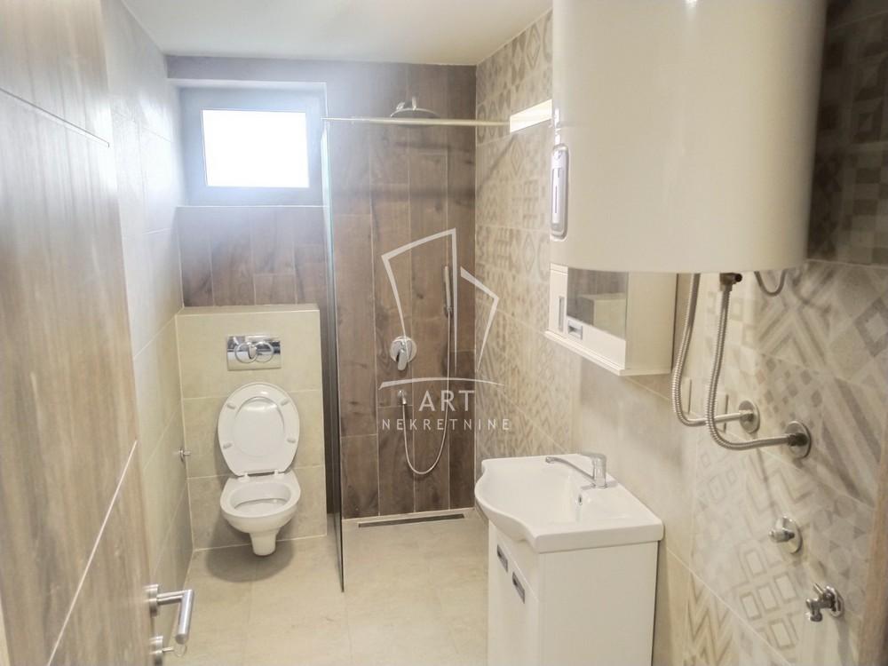 Stan na prodaju u Beogradu, Čukarica, jednoiposoban, 36m2, cena 83000 evra