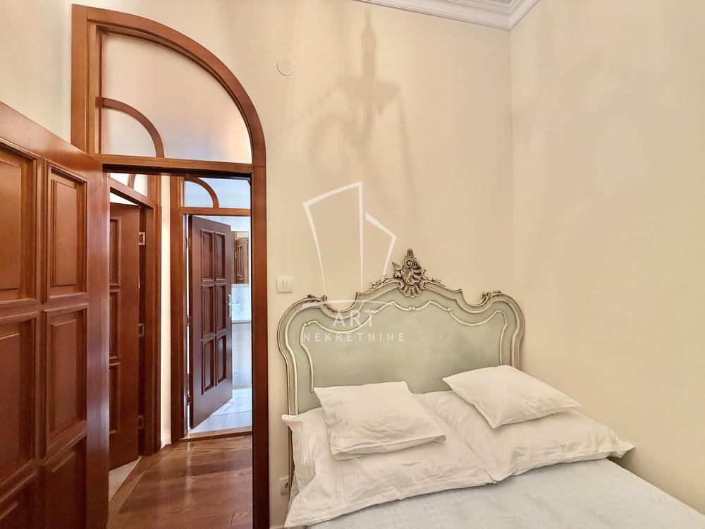 Stan na prodaju u Beogradu, Stari grad, dvosoban, 43m2, cena 260000 evra