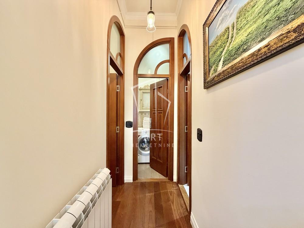 Stan na prodaju u Beogradu, Stari grad, dvosoban, 43m2, cena 260000 evra