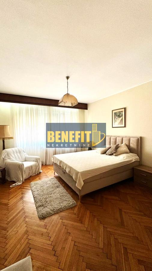 Stan na prodaju u Beogradu, Slavija, dvosoban, 62m2, cena 290000 evra