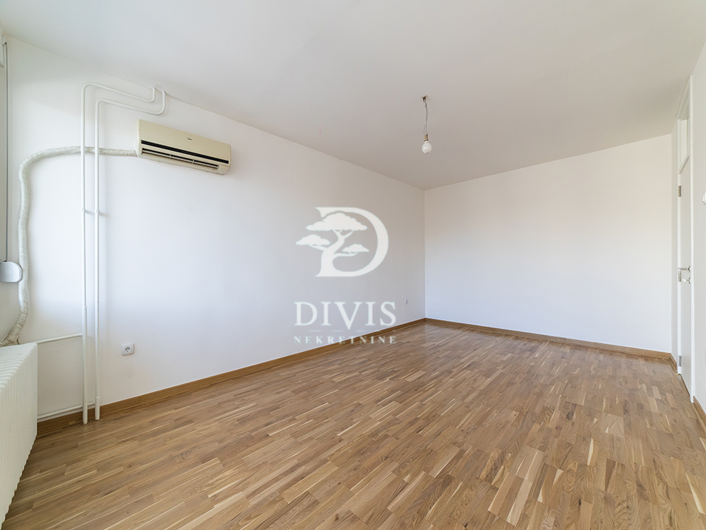 Stan na prodaju u Beogradu, Novi Beograd blok 70 (Kineski TC), cetvorosoban, 106m2, cena 359000 evra