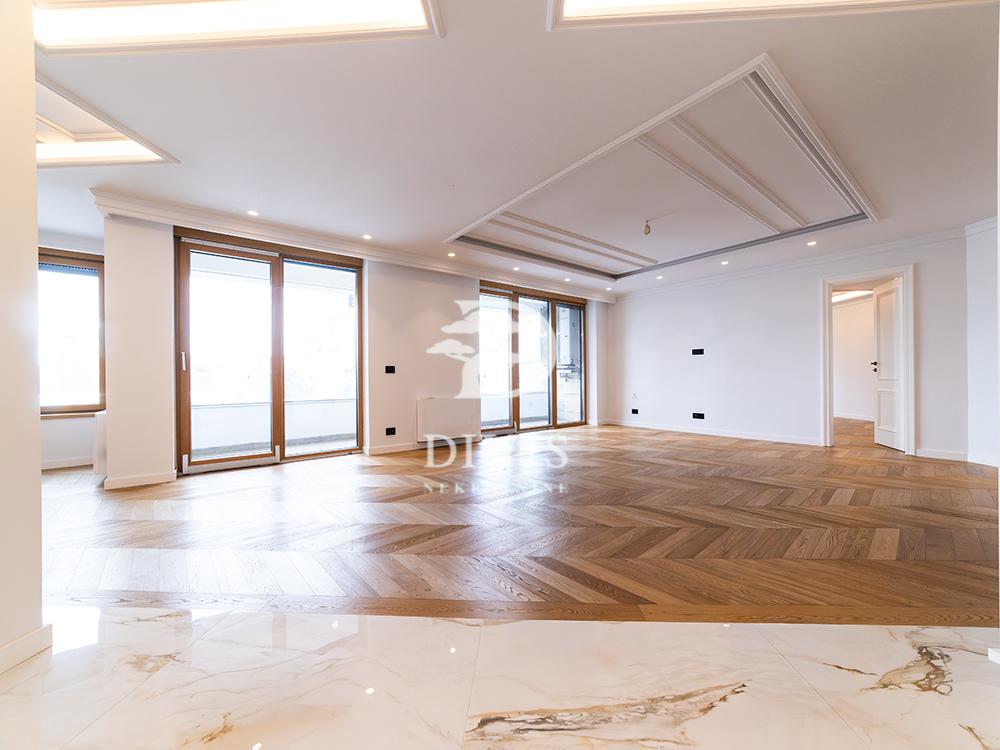 Stan na prodaju u Beogradu, Vračar (Hram), trosoban, 198m2, cena 1089000 evra