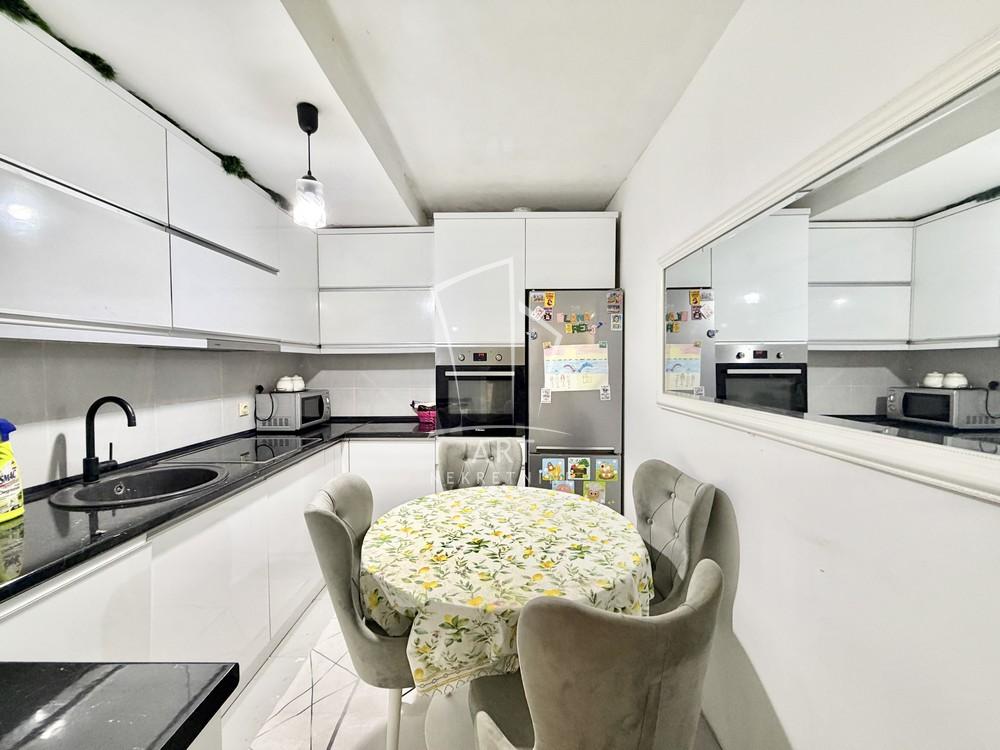 Stan na prodaju u Beogradu, Cvetanova ćuprija, troiposoban, 112m2, cena 185000 evra