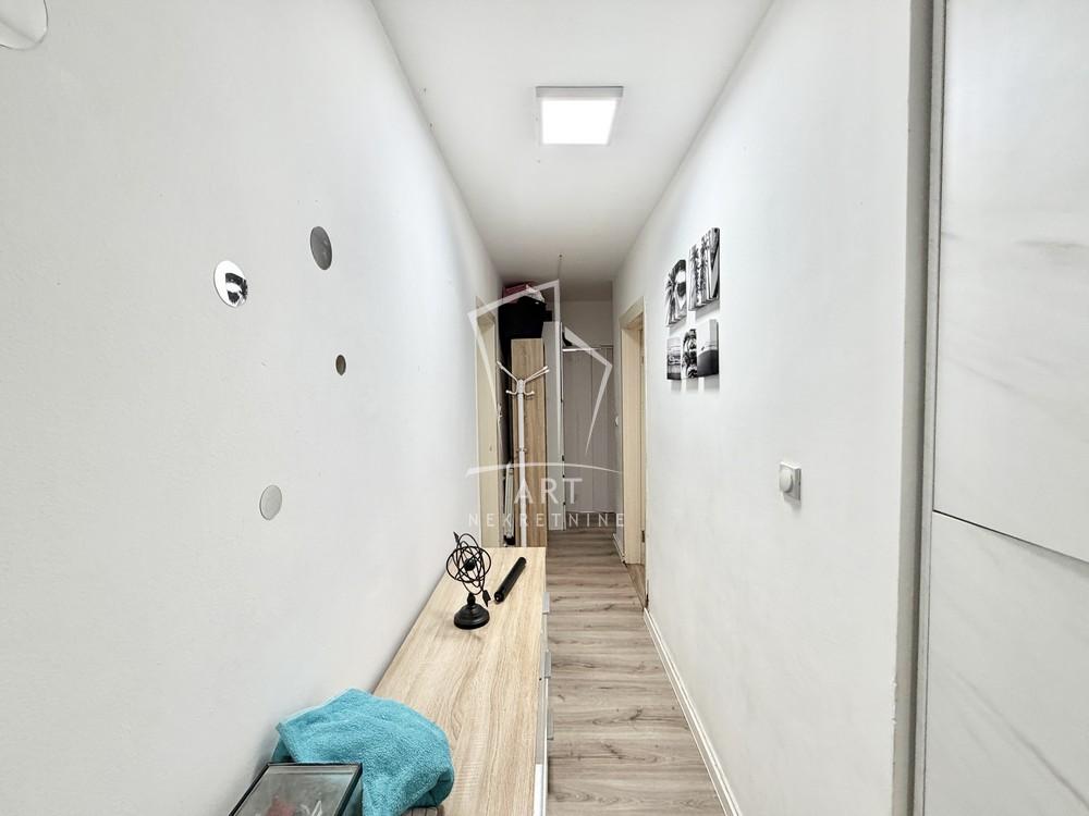 Stan na prodaju u Beogradu, Cvetanova ćuprija, troiposoban, 112m2, cena 185000 evra