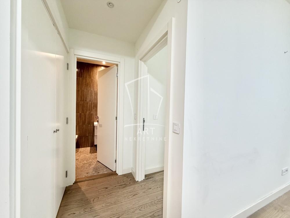 Stan na prodaju u Beogradu, Beograd na vodi, dvosoban, 60m2, cena 290000 evra