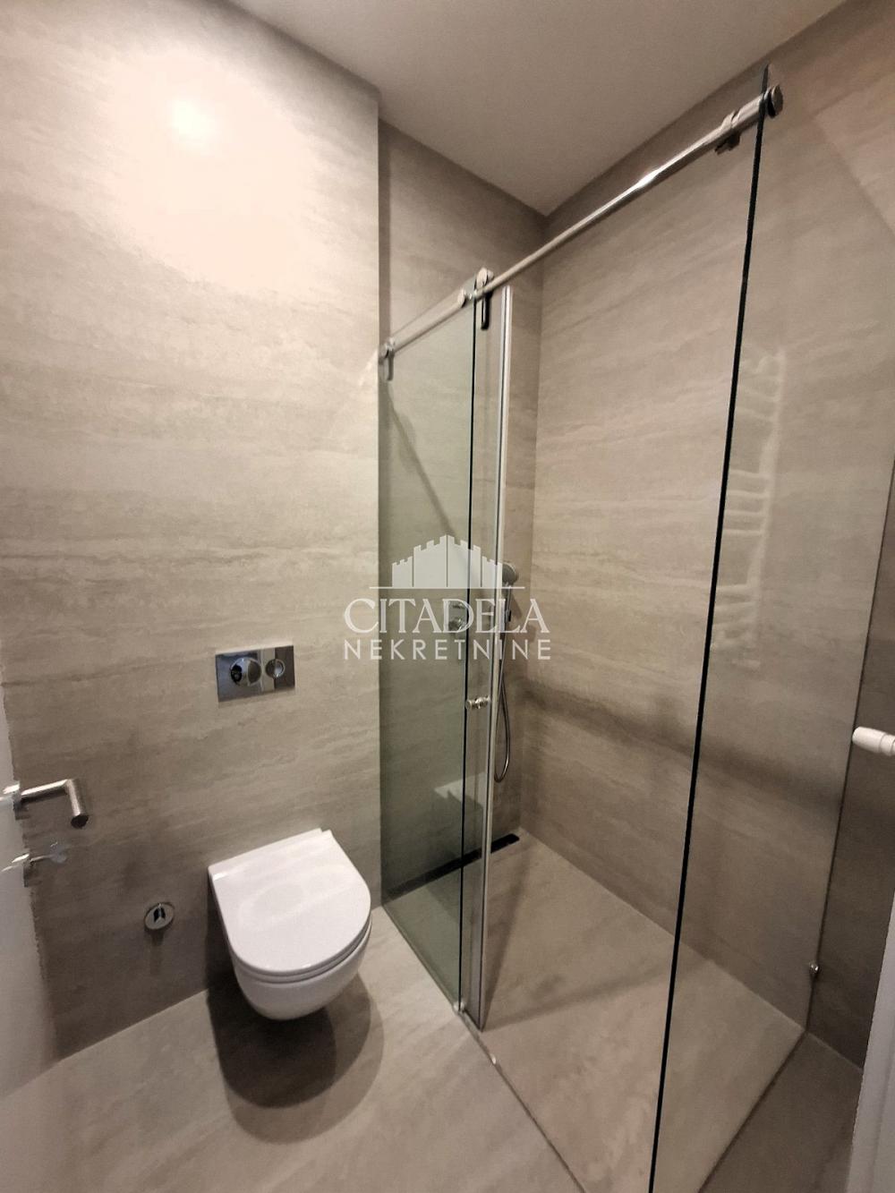 Stan na prodaju u Beogradu, Banovo brdo, dvosoban, 50m2, cena 174000 evra