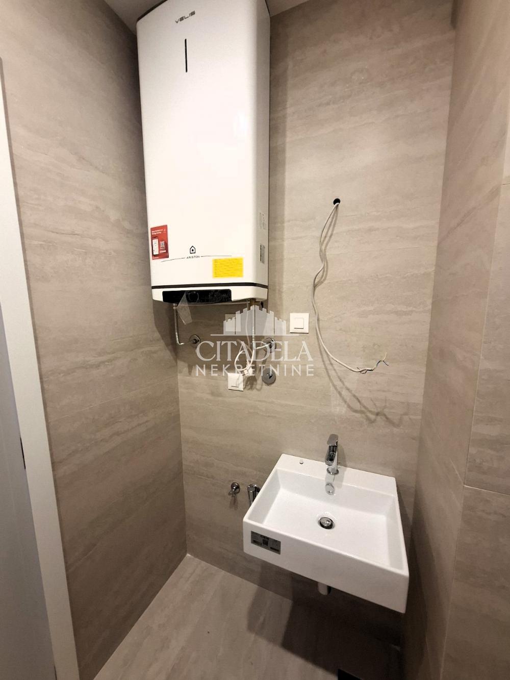 Stan na prodaju u Beogradu, Banovo brdo, dvosoban, 50m2, cena 174000 evra