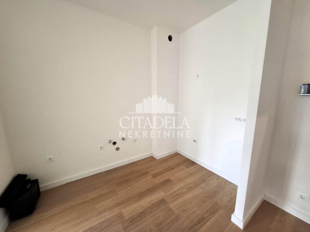 Stan na prodaju u Beogradu, Banovo brdo, dvosoban, 50m2, cena 174000 evra