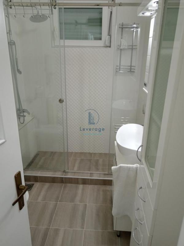 Stan na prodaju u Beogradu, Vračar (Hram), troiposoban, 84m2, cena 320000 evra