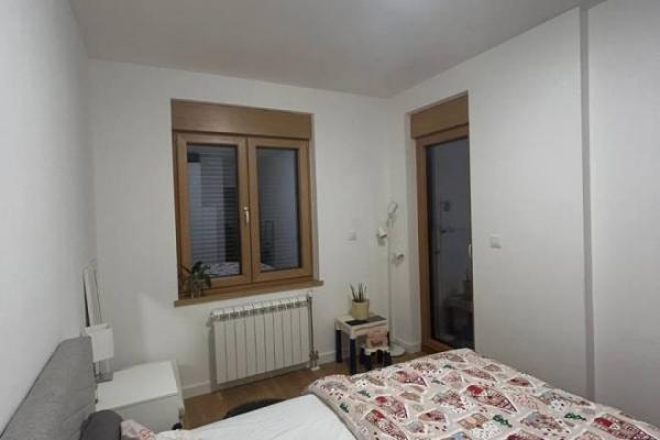 Stan na prodaju u Beogradu, Zemun, trosoban, 70m2, cena 320000 evra