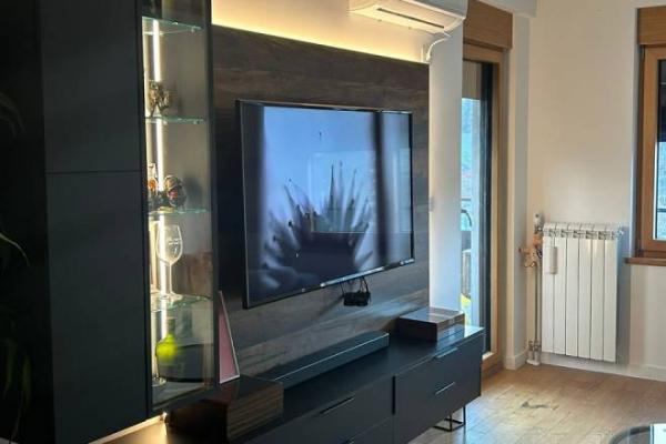 Stan na prodaju u Beogradu, Zemun, trosoban, 70m2, cena 320000 evra