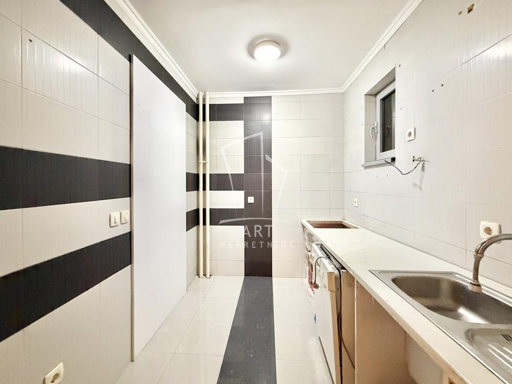 Stan na prodaju u Beogradu, Vračar, trosoban, 90m2, cena 432000 evra