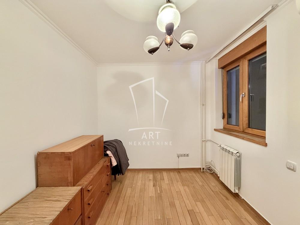 Stan na prodaju u Beogradu, Vračar, trosoban, 90m2, cena 432000 evra