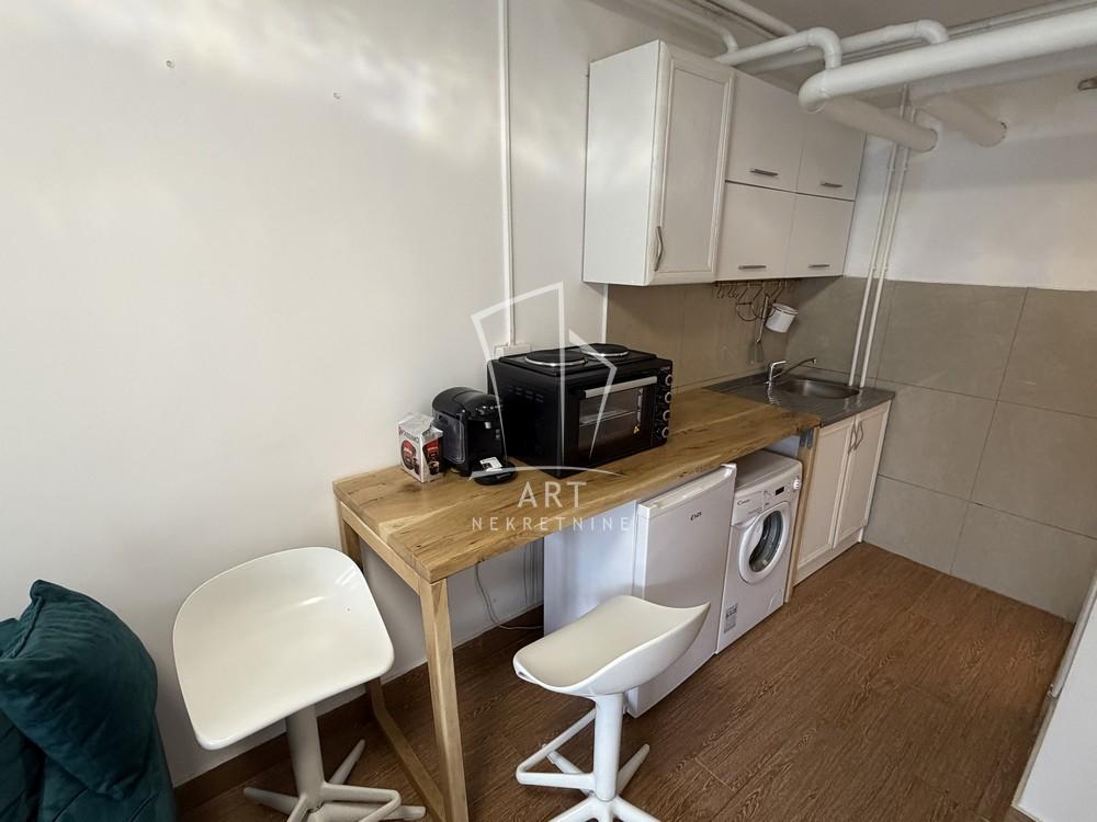 Stan na prodaju u Beogradu, Braće Jerković, 14m2, cena 49990 evra