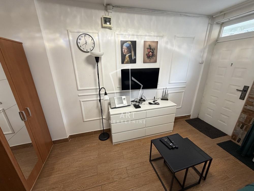 Stan na prodaju u Beogradu, Braće Jerković, 14m2, cena 49990 evra