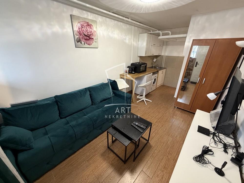 Stan na prodaju u Beogradu, Braće Jerković, 14m2, cena 49990 evra