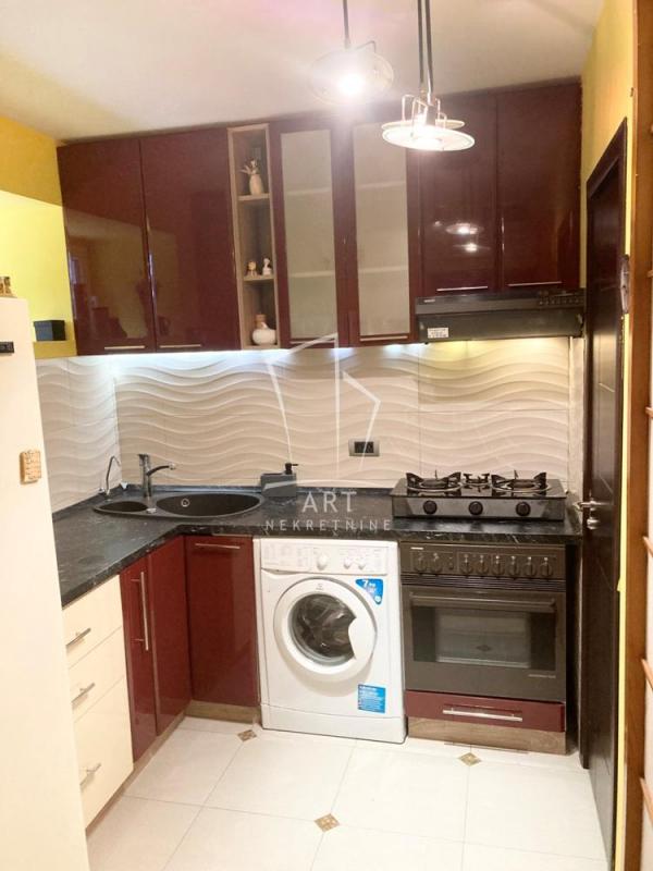 Stan na prodaju u Beogradu, Autokomanda, dvosoban, 58m2, cena 185000 evra