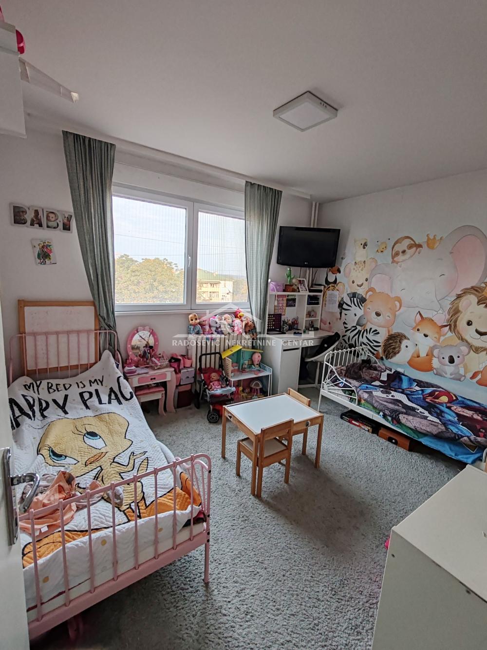 Stan na prodaju u Beogradu, Karaburma, dvoiposoban, 55m2, cena 178500 evra