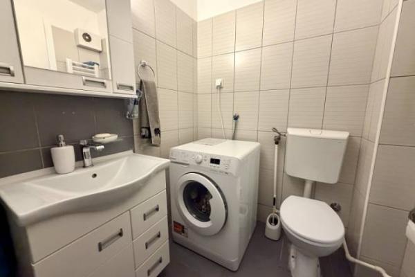 Stan na prodaju u Beogradu, Naselje Stepa Stepanović,Voždovac, trosoban, 74m2, cena 260400 evra