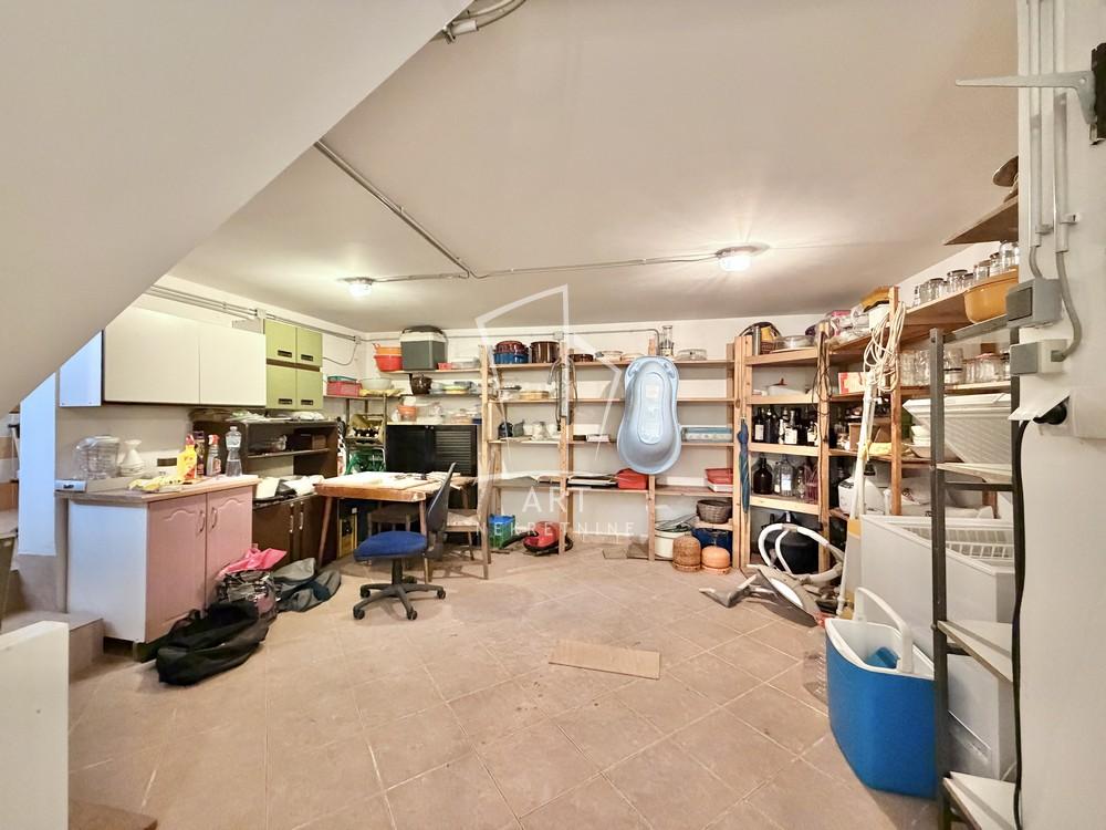 Stan na prodaju u Beogradu, Cvetkova pijaca, 155m2, cena 330000 evra