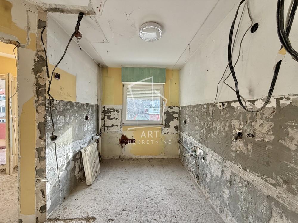 Stan na prodaju u Beogradu, Novi Beograd, dvoiposoban, 69m2, cena 247000 evra