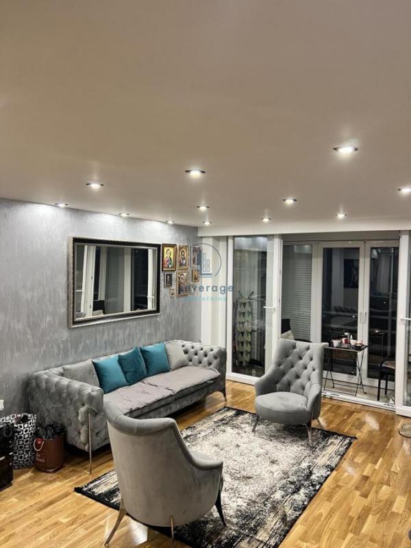 Stan na prodaju u Beogradu, Novi Beograd blok 28 (Potkovica), dvosoban, 60m2, cena 250000 evra