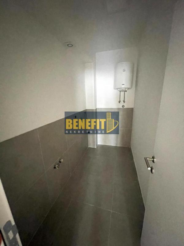 Stan na prodaju u Beogradu, Autokomanda, cetvorosoban, 88m2, cena 308000 evra